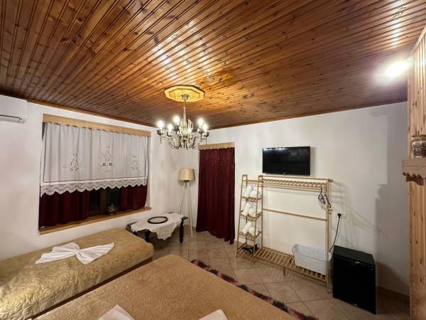Triple Room with Mountain View